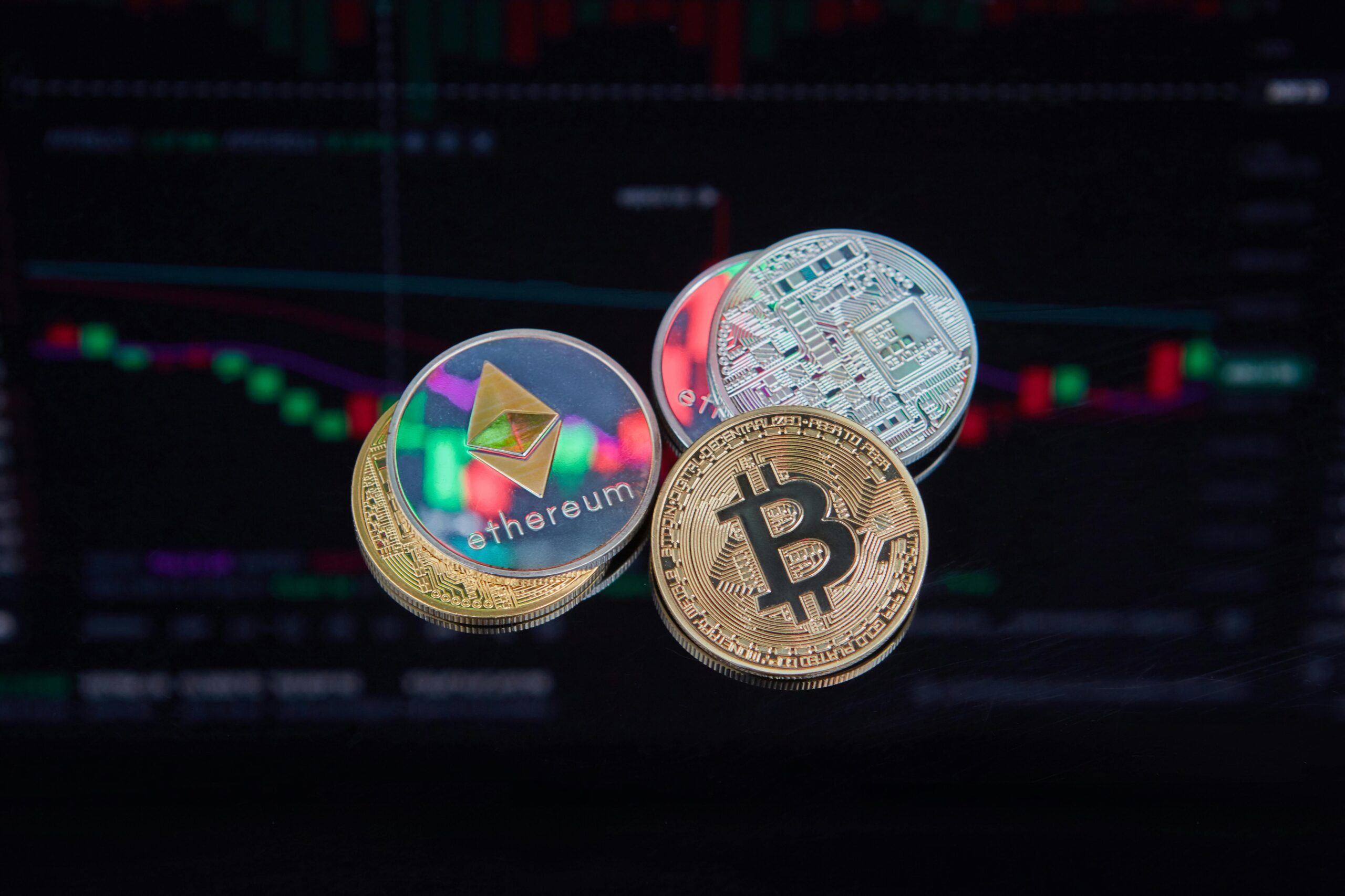 The Ultimate Guide to Cryptocurrency: Bitcoin, Ethereum, and Emerging Coins